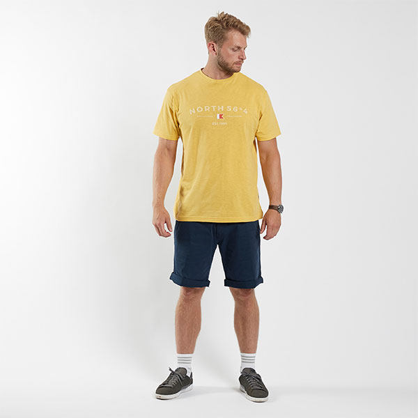geel t-shirt met logoprint
